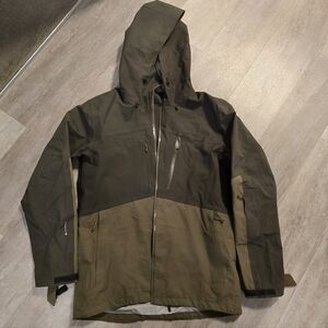 FLYLOW Skiing Snowboard Jacket Men's Medium